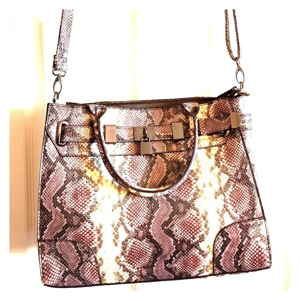 NWOT Lrg Crossbody Purse